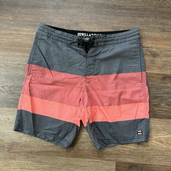 Billabong Lo Tides Board Short Swim Trunks Striped Men's Sz 30 Surfing Beach - Picture 2 of 8